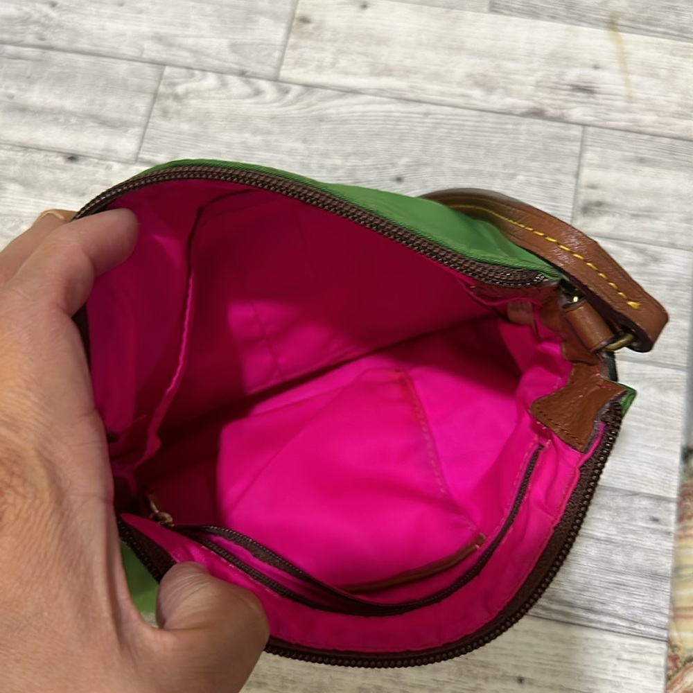 Dooney and bourke green crossbody leather purse - Picture 9 of 9